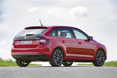 Whatever model you choose from the škoda range, you'll always find yourself in possession of a car delivering a peerless combination of thrilling design, a sumptuous interior, the latest connectivity. ŠKODA RAPID SPACEBACK DRIVE: hightech, ruimte en ...