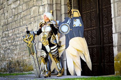 Darksiders Uriel Cosplay By Austrian Cosplayer Fantastic Leo