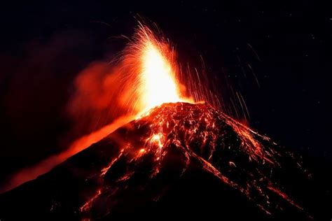 Nasa Captures Stunning Photo Of Volcano Erupting Beneath The Milky Way