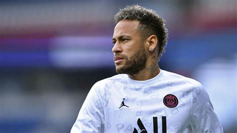 Neymar Reportedly Set To Extend Contract With Ligue 1 Champions Paris