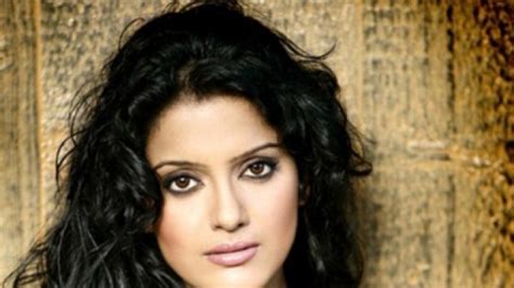 Here S How Fukrey Actress Vishakha Singh Reacted To A Mans Vulgar