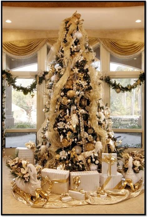 How To Decorate A Designer Christmas Tree For Your Luxury Home Haute Living