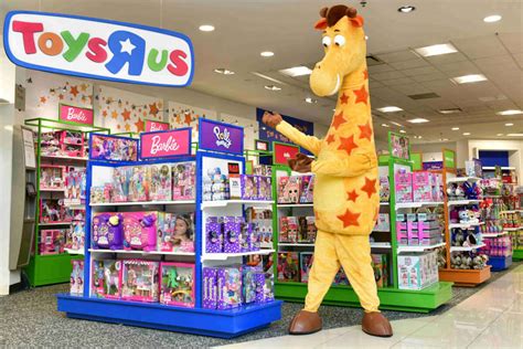 Toys R Us Is Coming To All Macy S Locations By Mid October