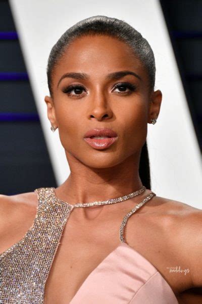 9 Beauty Looks From The 2019 Oscars That Are Totally Bridal Worthy