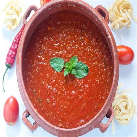 So, how about making some pizza sauce at home? Pizza Sauce Vs. Pasta Sauce - Difference Between Pizza ...