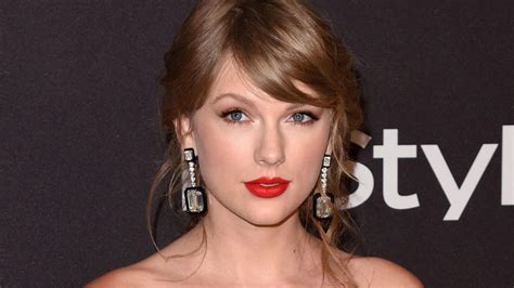 Taylor Swifts Mom Filmed Her Daughters Post Surgery Haze — And Leaked