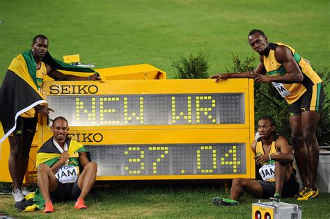 Azsportsimages The Jamaican 4x100m Team Set A New World Record Of 37
