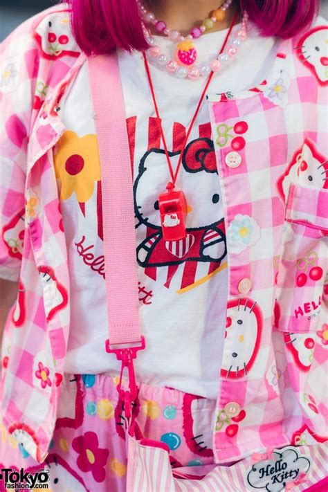 Hello Kitty Harajuku Street Style W Strawberry Beret Pink Hair Kiki2 Kawaii Vintage Spinns