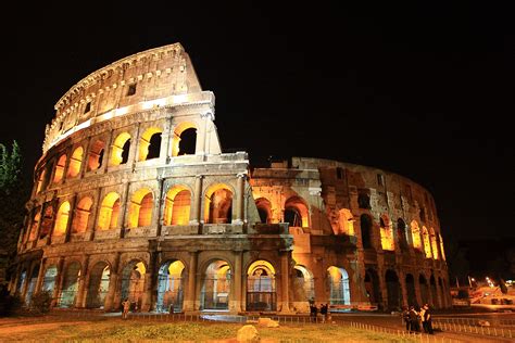 Fotos Gratis Noche Palacio Punto De Referencia Italia Templo