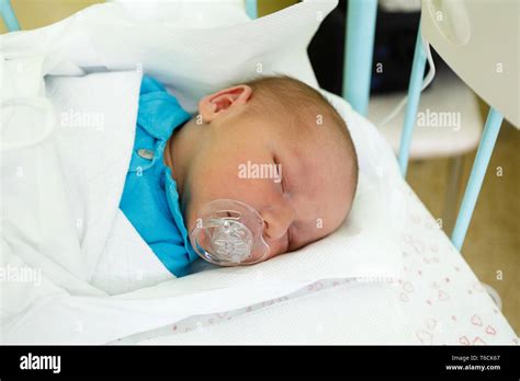 Babies Hospital Nursery Hi Res Stock Photography And Images Alamy