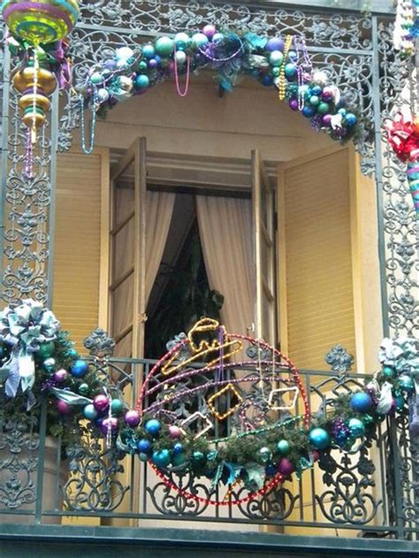 17 Refreshing Christmas Balcony Decor Ideas Interior God