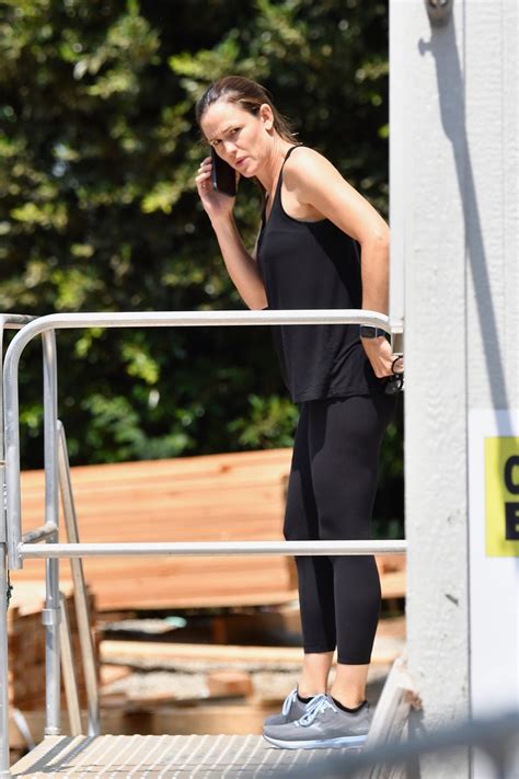 Jennifer Garner Checking Progress Of Her New Home In Brentwood 0820