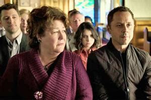 Margo Martindales Newest Devoted But Shifty Mom In Sneaky Pete
