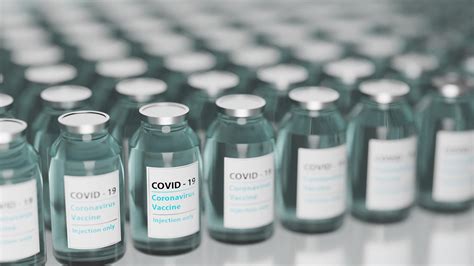 »die impfstoffe werden hinsichtlich des. STIKO-Empfehlungen zur COVID-19-Impfung aktualisiert ...