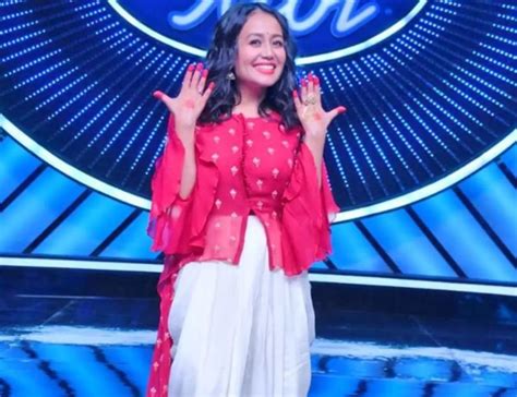 Contestant Forcibly Kisses Neha Kakkar On Stage Of Indian Idol 11