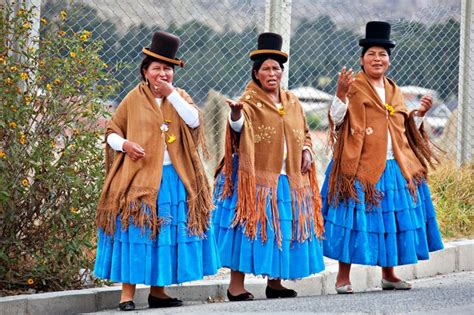 The women's dress, known as the tipoy or tipoi (see photo above) is another example of bolivian cultural diversity because, although it is commonly used in the departments of beni, pando, santa cruz, and portions of tarija, the style wasn't exactly the same in every one of these areas. Aymara Traditional Dress by Light_Works | Traditional ...