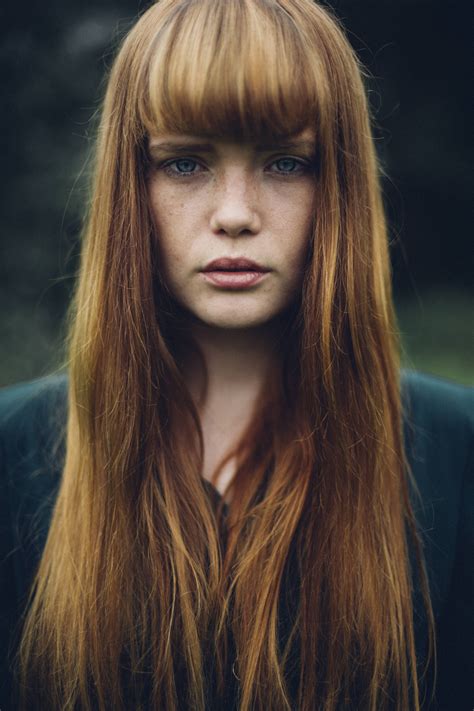 图片素材 女孩 女人 歌手 模型 发型 长发 红发 黑发 面对 鼻子 眼 美容 美丽 金发 漂亮 拍照片