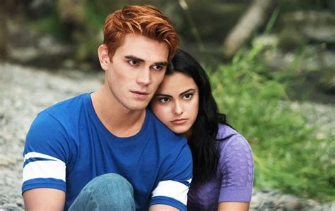 Lili reinhart and cole sprouse on riverdale. "Riverdale": Schockierender Doppel-Ausstieg in der Netflix ...