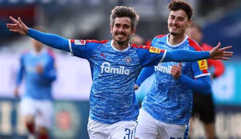 Fc köln vs holstein kiel livetv 2020. Holstein Kiel vs. Jahn Regensburg: 2. Liga heute live im ...
