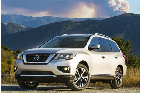 12 Most Fuel Efficient 3 Row Suvs Us News And World Report