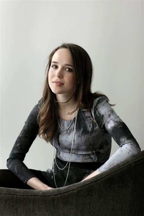 Ellen Page Bikini Pics Celebrity Hot Wallpapers And Photos Sexiz Pix