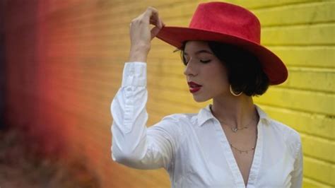 Ngela Aguilar Enamora A Sus Miles De Fans Con Coqueto Baile Video