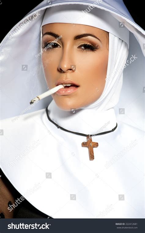 Sexy Nun Halloween Nun Smoking写真素材222412681 Shutterstock