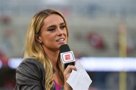 These Sideline Reporters Are Actually At The Center Of The Game Page 67