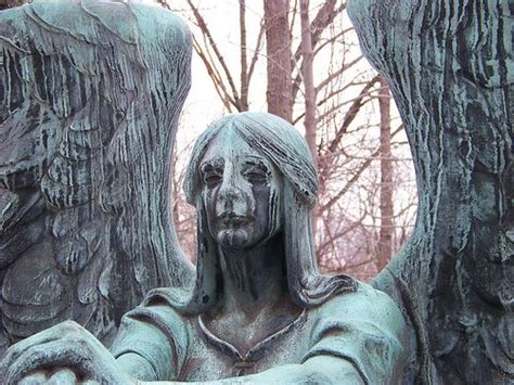 Weeping Angel I Think So The Haserot Angel Lakeview Cemetery