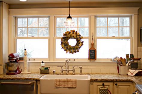 Decorate Kitchen Bay Window Over Sink
