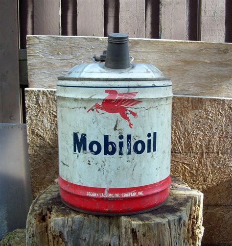 Vintage 5 Gallon Mobiloil Pegasus Gas Oil Can Oils Canning Gas