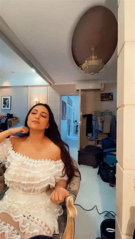 Sonakshi Sinha November 2020 Bts Video Bollywood Actress Hot Photos Beautiful Girl Body