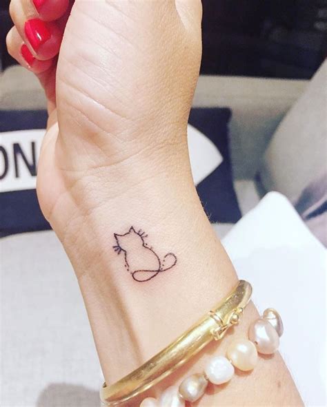 Cats N Things 10 Adorable Minimal Animal Tattoos That Will Inspire