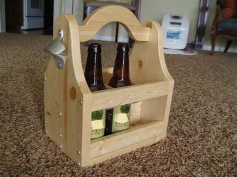 Build a simple tote for da beers. Ana White | Beer Tote - DIY Projects