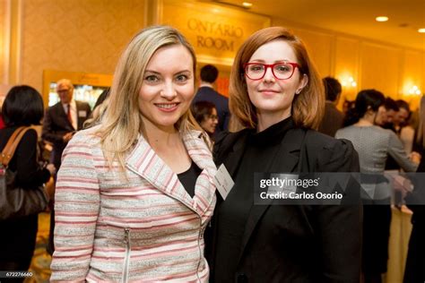 Anna Kowalczyk And Elayne Tate The 2017 Wams Honouree Annette Fotografía De Noticias Getty