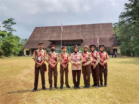 Atribut Pramuka Penggalang Bentuk Dan Tata Cara Pemakaian