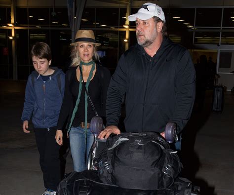 are russell crowe and danielle spencer back together