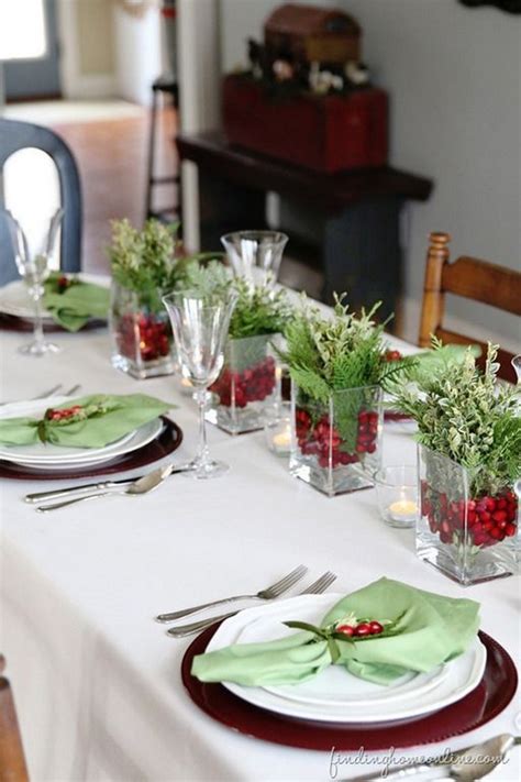 See more ideas about table decorations, simple table decorations, simple table. 100 beautiful Christmas table decorations from Pinterest ...