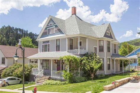 Real Homes For Sale In Americas Most Adorable Small Towns
