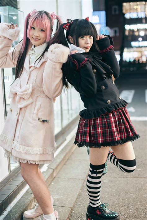 Harajuku Goth Girl W Pink Hair Bell Choker Demonia Platforms Broken