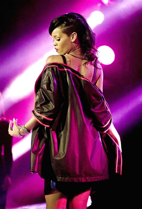 Rihanna Performs At 777 Tour At El Plaza Condesa In Mexico City
