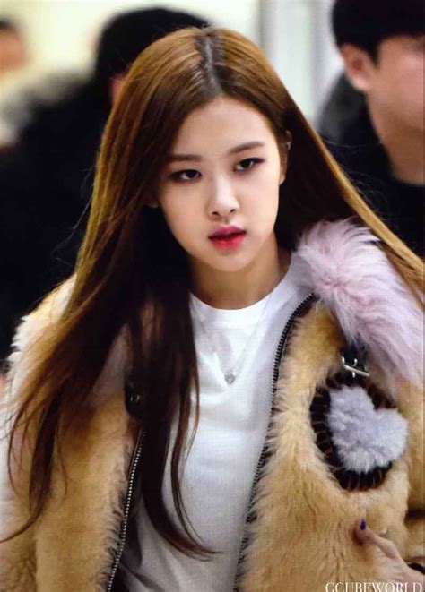 Rosé ranked 66th on tc candler the 100 most beautiful faces of 2019. Blackpink Rose Winter Fashion Airport