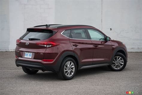 Research the 2016 hyundai tucson at cars.com and find specs, pricing, mpg, safety data, photos, videos, reviews and local inventory. Photos du Hyundai Tucson 2016 | Photo 3 de 46 | Auto123