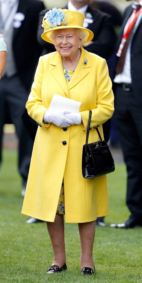 7 Decades Of Queen Elizabeth S Rainbow Style See Her Most Colorful