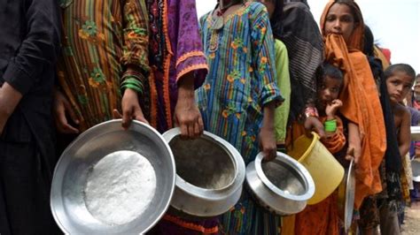پاکستان میں سیلاب قدرتی آفت کے دوران کم عمر بچیوں کی شادیوں کی وجوہات کیا ہیں؟ Bbc News اردو