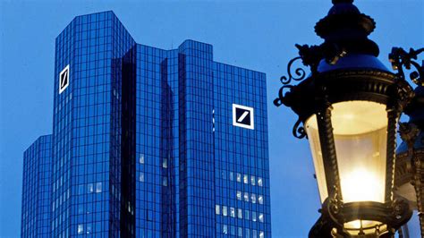 Deutsche Bank Private Banking Aum