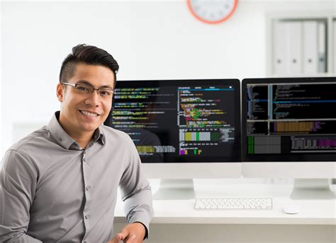 Why Choose To Be A Software Engineer
