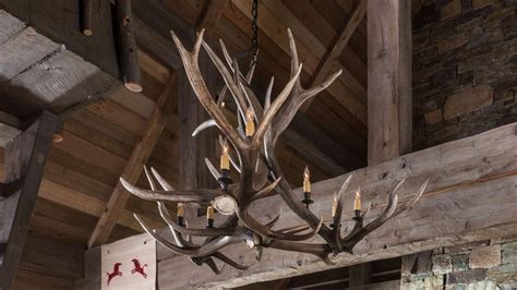 Antler Chandeliers How To Decorate With An Antler Chandelier