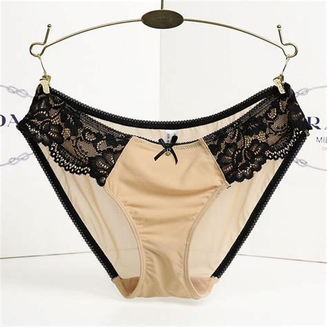 Women Lace Panties Seamless Cotton Breathable Underwear Hollow Briefs
