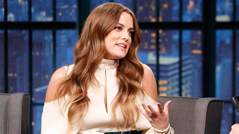 Watch Late Night With Seth Meyers Interview Riley Keough On Meeting